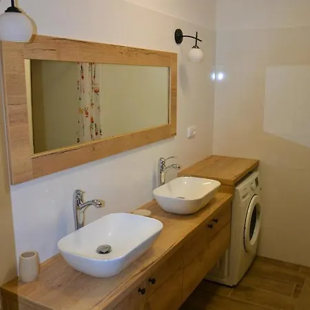 Mikulecky Kutloch Apartment
